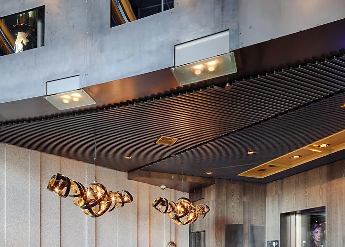 Ξενοδοχείο The Thief 5*